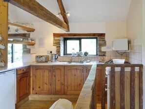 Fully appointed fitted kitchen | Woodland View - Cefncoedbach Farm, Sarnau, near Brecon