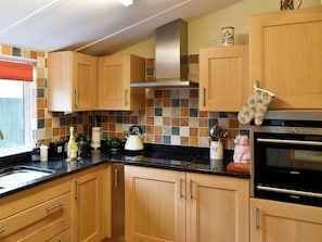 Kitchen | Shirley’s Cottage, Middlezoy, near Bridgwater