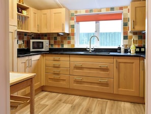 Kitchen | Shirley’s Cottage, Middlezoy, near Bridgwater