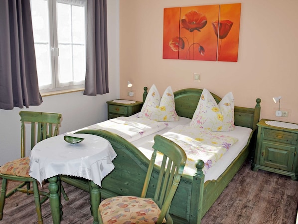 02 Doppelzimmer