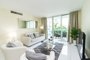 Living room (2)