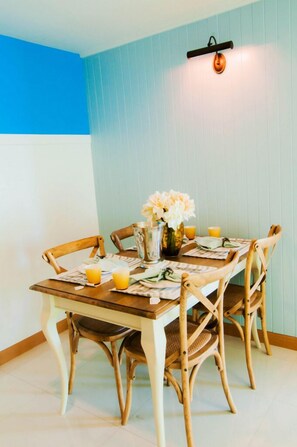 Front SeaView 2Bedroom@Rocco HuaHin_6H