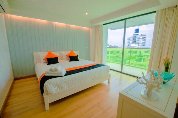 Front SeaView 2Bedroom@Rocco HuaHin_6H