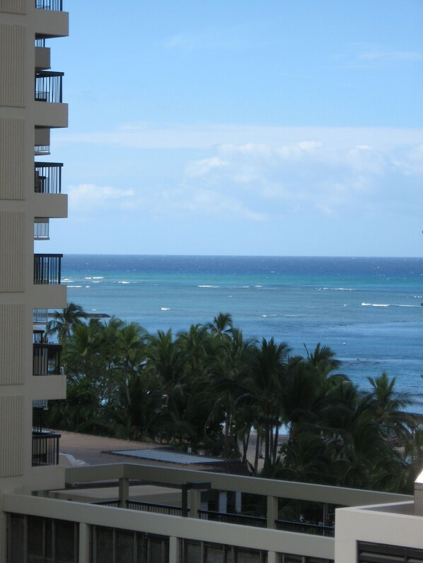 The view to the right, from the lanai.