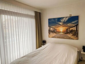 Propriété, Bois, Confort, Bâtiment, Textile, Ombre, Sol, Rideau, Dur, Sol