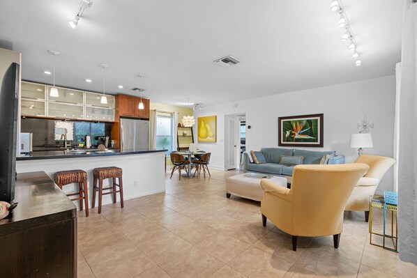Living room, kitchen and bar