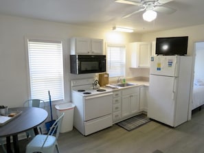 Kitchen/Dining Area