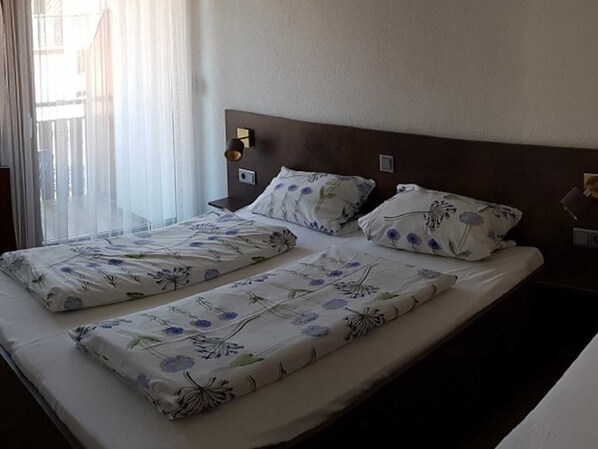 Dreibettzimmer