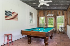 Spielezimmer