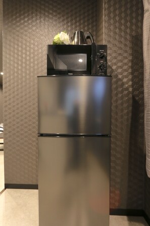 Mini fridge