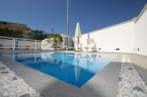Alcamo Marina, private swimming pool