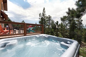 Private Hot Tub (Installed Summer 2024)