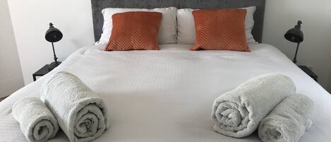 King size Bed