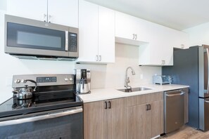 Fully equipped kitchen in our Telluride studio rental