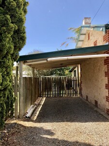 Mohill Cottage 1800’s settlers cottage in the Heart of Port Elliots township