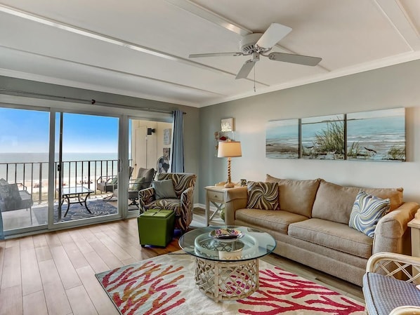 Ocean Front Seating with Natural Light