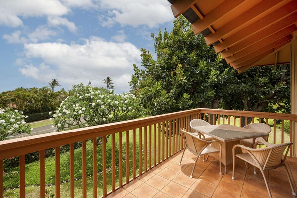 Plumeria Flower Lanai 