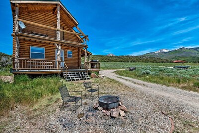 Downtown Moab is just 18 miles from this vacation rental, 'Pioneer Cabin 1!'