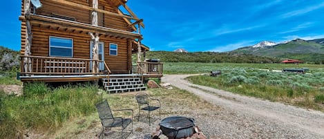 Moab Vacation Rental | 2BR | 1BA | 1,000 Sq Ft | Stairs Required
