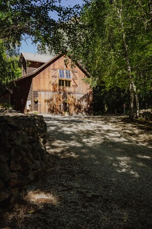 Barn