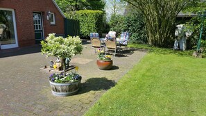Ansicht Terrasse mit Sitzgruppe
