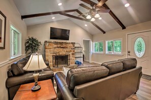 Living Room | Wood-Burning Fireplace | Smart TV