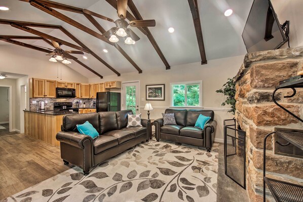 Jonestown Vacation Rental | 3BR | 2BA | 1,200 Sq Ft | Stairs Required