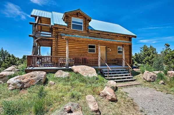 Moab Vacation Rental | 2BR | 1BA | 1,000 Sq Ft | Stairs Required