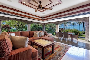 Spacious indoor and outdoor living space