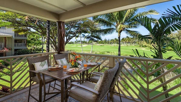 Golf course views from Waikoloa Beach Villas O22