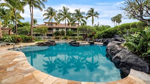 Waikoloa Beach Villas pool area