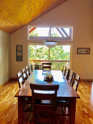 Dining Area - Seating for 10 (we have extra chairs)