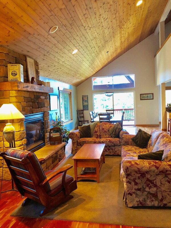 Main Floor Living Area