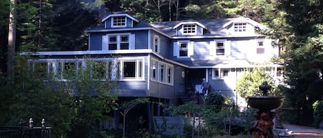 Millpond cottage from sculpture garden