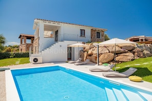 Villa zur Miete in San Teodoro mit privatem Pool und Liegewiese