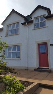 2 Bed Apartment , Bushmills with secure parking/ garage close to Giants Causeway