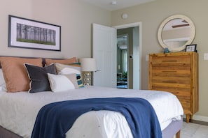 Owner’s bedroom with en-suite bath. 