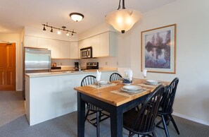 Open Concept Dining/Kitchen