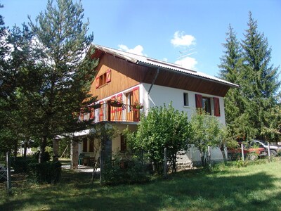 Chalet Brunel: your hideaway in the Haut Verdon for groups of up to 17 people
