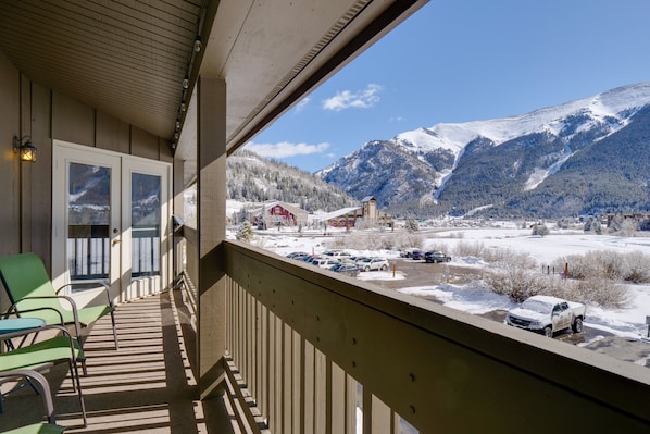 Copper Mountain Vacation Rental | 2BR | 2BA | 903 Sq Ft | Stairs Required