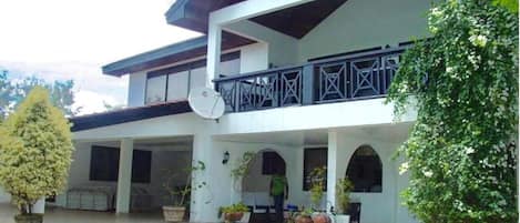Villa Ayodele