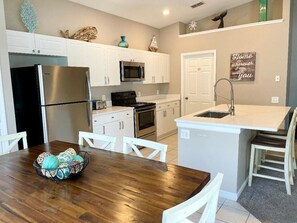 Spacious kitchen, fully stocked