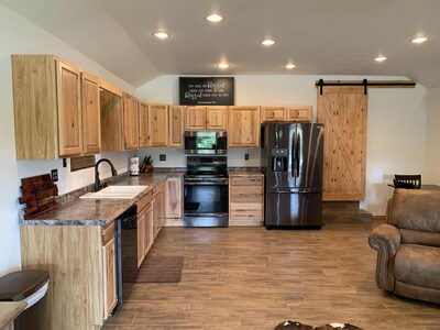 The Rose Creek Cottage, at base of Petit Jean Mountain sleeps 4 NO cleaning fee