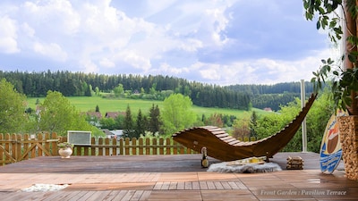 Ganzes Haus mit Bergblick in Schwarzwald mit privatem Fitnessraum, Sauna, Terrasse, Garten
