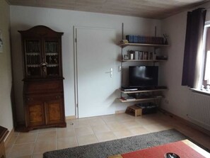 Wohnzimmer mit TV