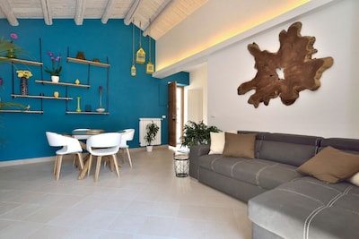 Casa Vasa was born from a project of two friends who fell in love with Modica