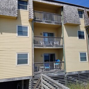 2nd floor  ocean view with nothing but the sunshine and waves to enjoy