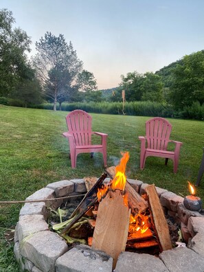 Backyard fire pit