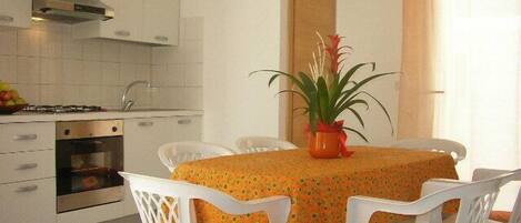 soggiorno - cucina sitting room kitchen