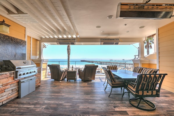 Welcome to Beach Front in Avila, one of the few ocean front vacation properties in Avila Beach with white water views that will sweep you off your feet. The property's rustic, open concept design and luxurious living space is sure to lure you in.